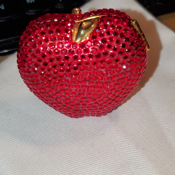 Estee Lauder LADY APPLE Red SWAROVSKI Crystals Gold Collectible Powder {Rare} - Picture 7 of 8